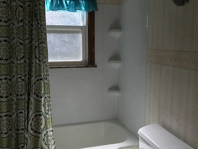 220 Martin Rd — Photo 2