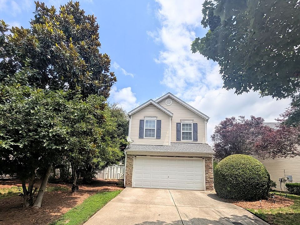 1st image of 404 Commons Dr