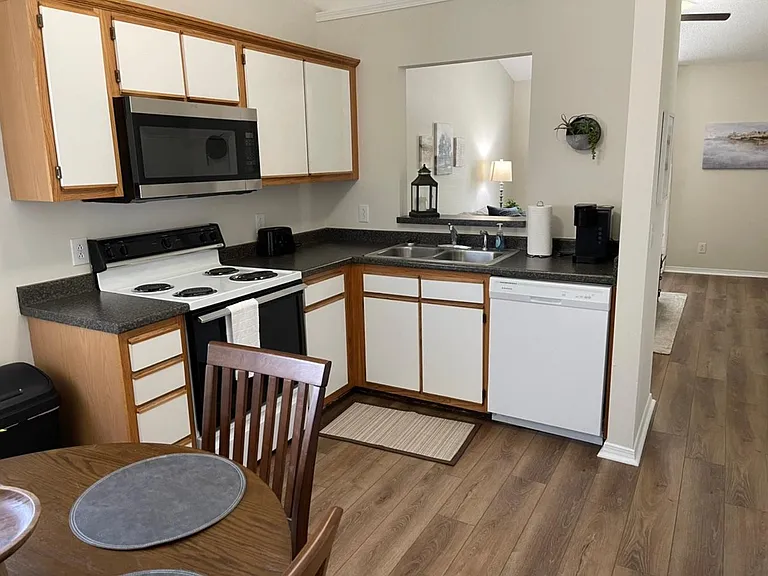 20 W 5th St #20 — Photo 11