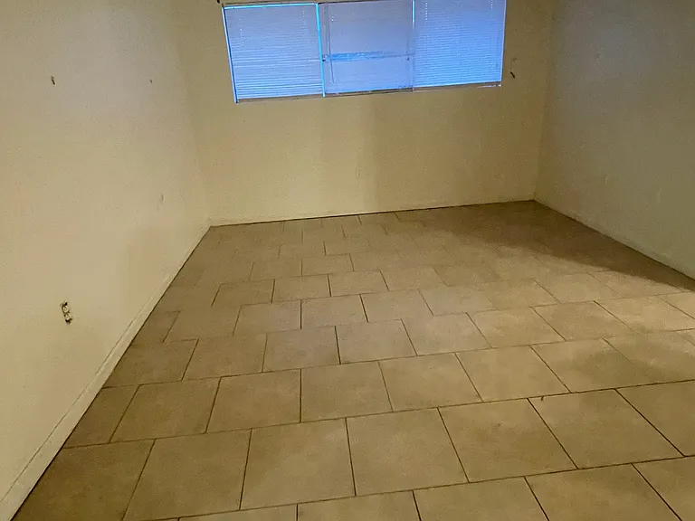 Carriage Cir — Photo 12