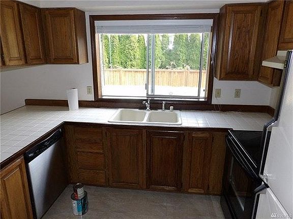 3rd image of 1740 140th Ct SE