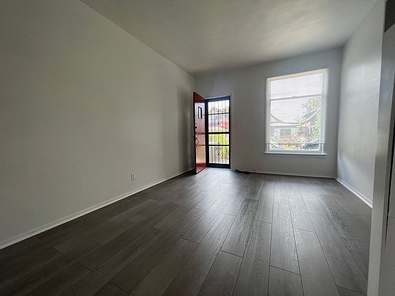 5th image of 172 W Maple Ave #Maple172-1