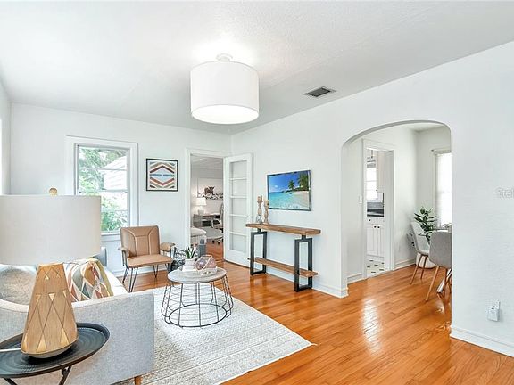 2nd image of 930 Floral Dr