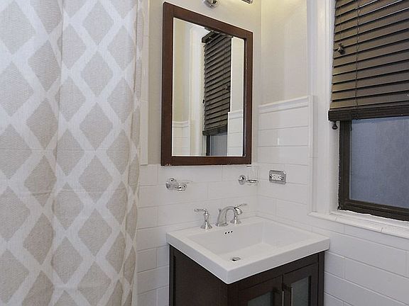 4th image of 269 W 72nd St APT 2D