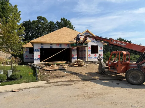 47472 Verona Ct, Plymouth, MI 48170