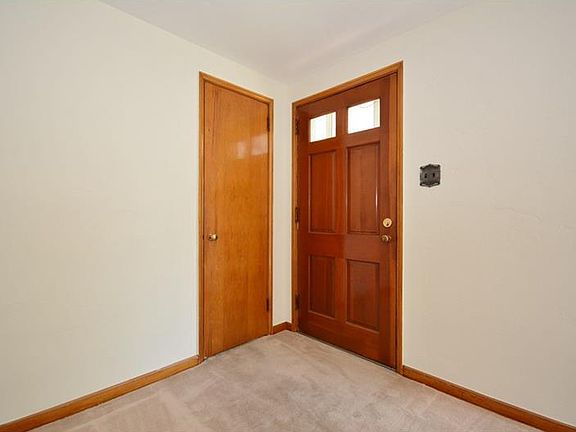 3rd image of 170 Orchard Spring Rd