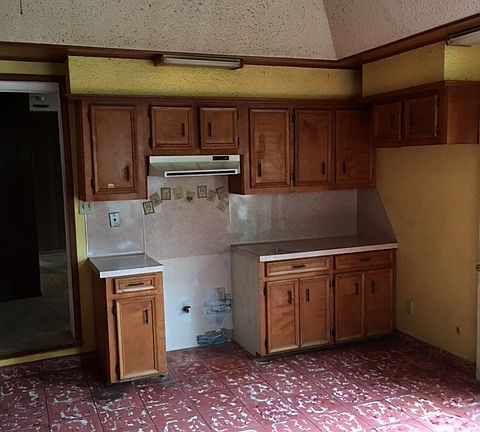 5th image of 1615 W Levee St