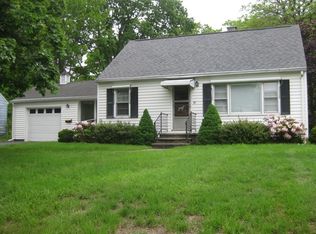 39 Davis St, Turners Falls, MA 01376
