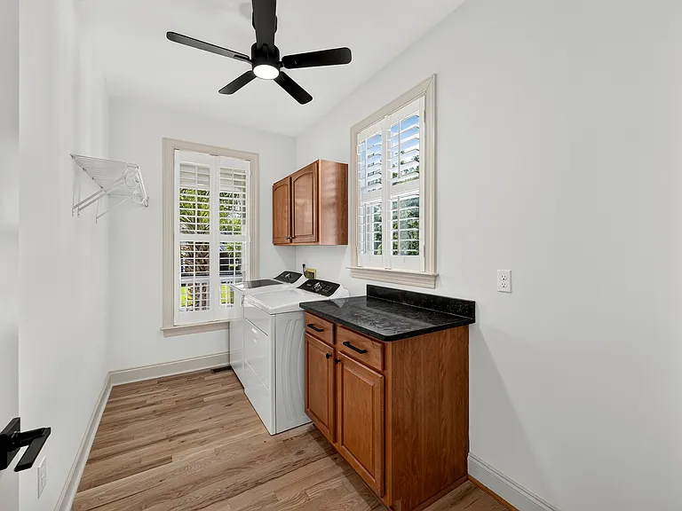 1733 Indigo Island Dr — Photo 43