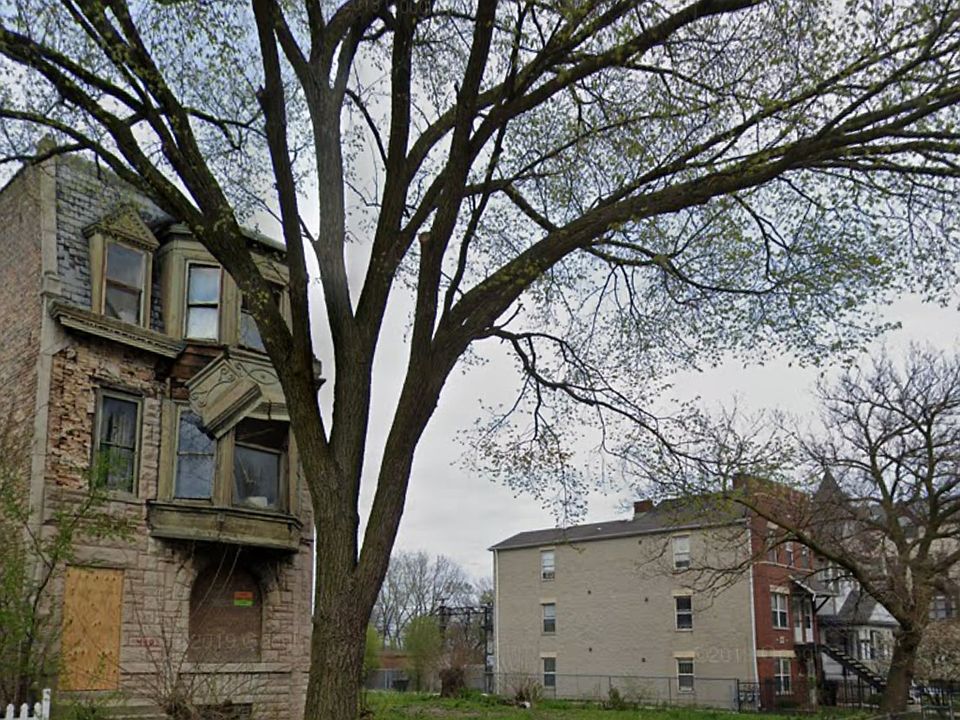 1st image of 4403 S Oakenwald Ave