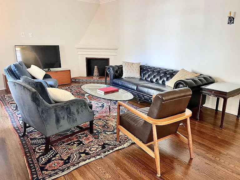 1330 N Harper Ave #108 — Photo 31