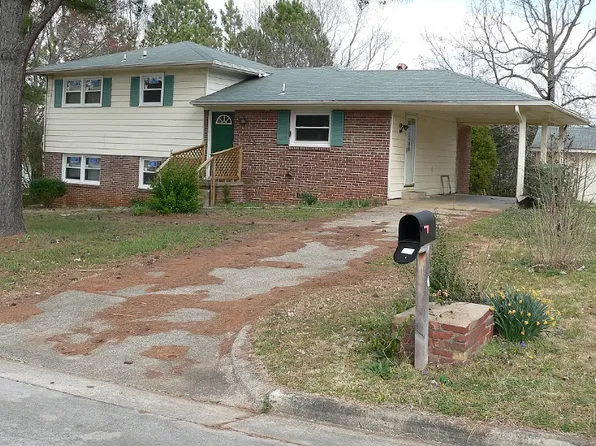 3204 Howard St NW, Huntsville, AL 35810