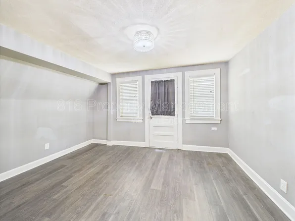 701 W Kansas St Unit B, Liberty, MO 64068