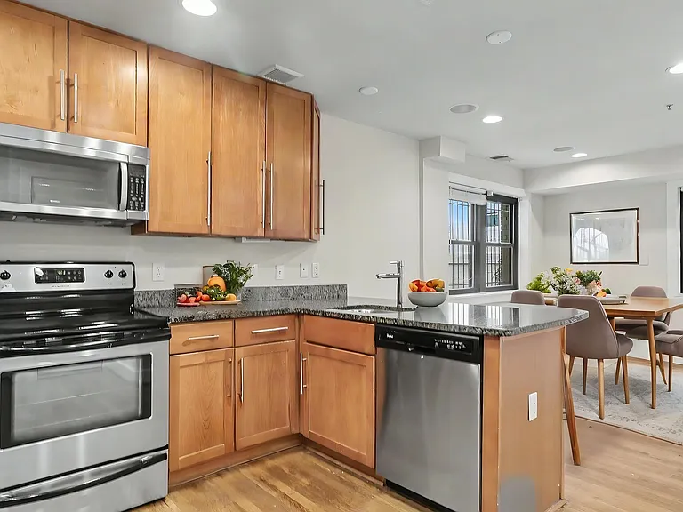 1300 K St SE #103 — Photo 27