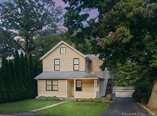 16 Raymond St, New Canaan, CT 06840