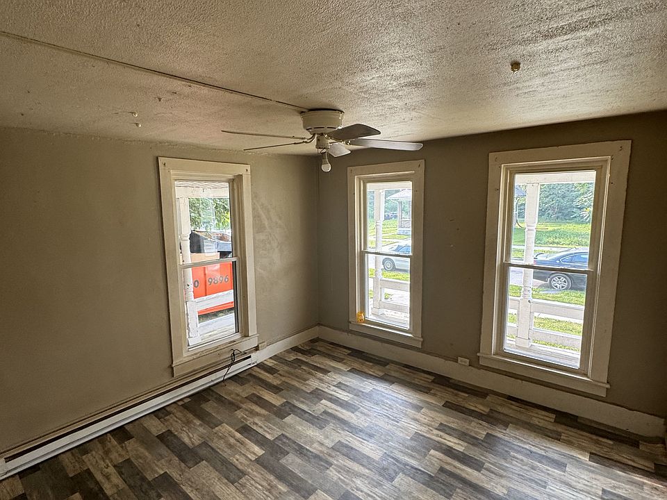 1st image of 451 5th St APT 1