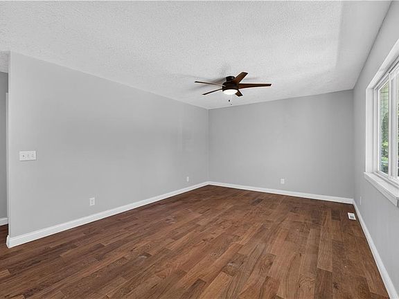 5th image of 8206 Ohio Ave