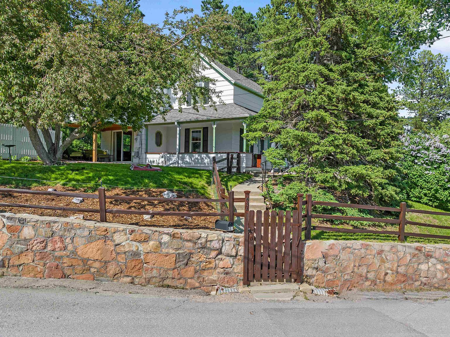 634 Washington St, Lead, SD 57754 Zillow