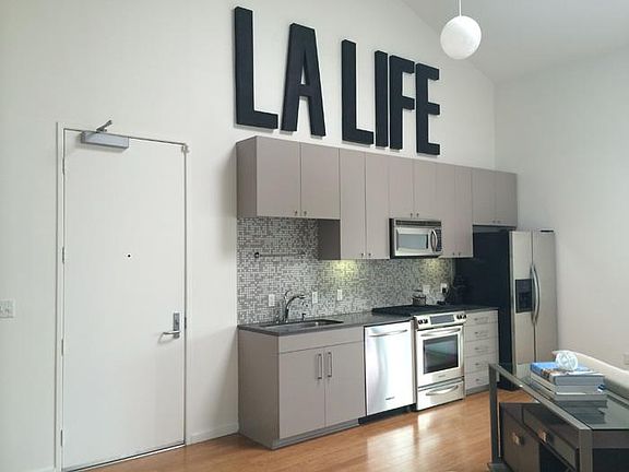 5th image of 7062 Hawthorn Ave APT 306
