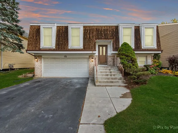 1125 Darby Ln, Roselle, IL 60172