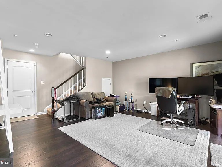 858 Nancy Lynn Ln — Photo 32