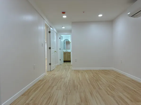 716 11th Street image 22 of 37