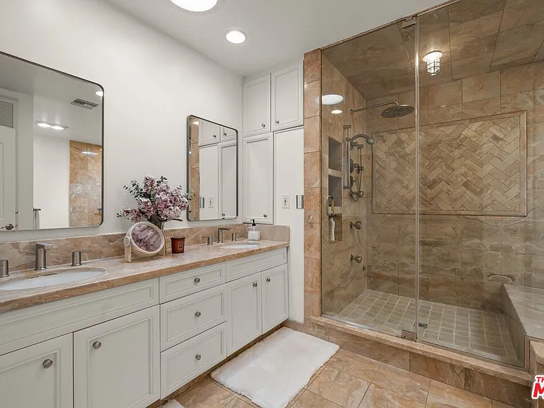 9023 Alto Cedro Dr — Photo 43
