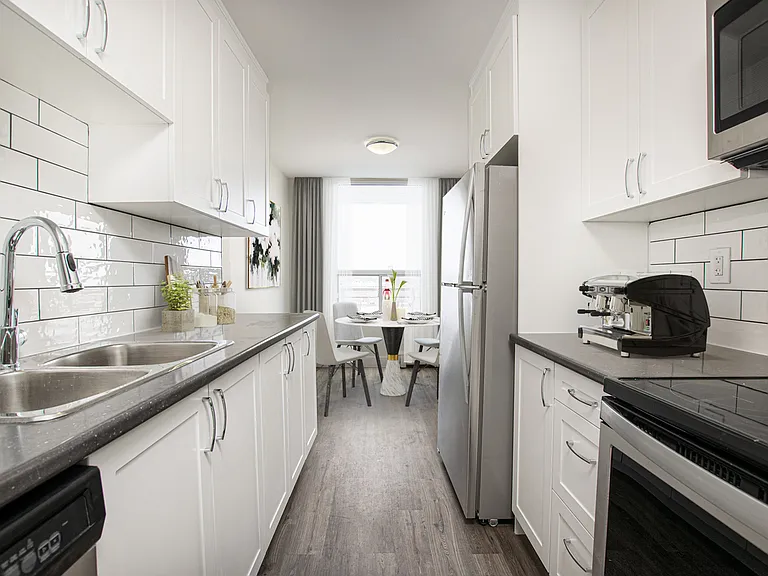 6 Brybeck Cres — Photo 1