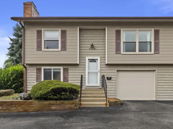 10230 West Parkedge CIRCLE, Franklin, WI 53132