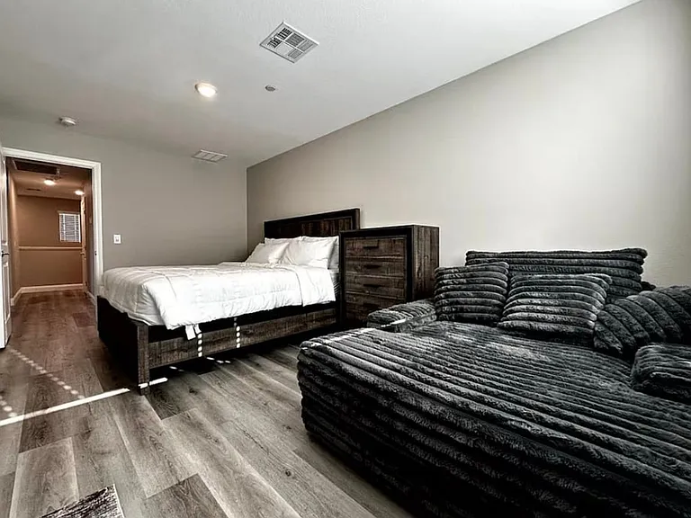 2710 Yellow Blaze Way #1 — Photo 14