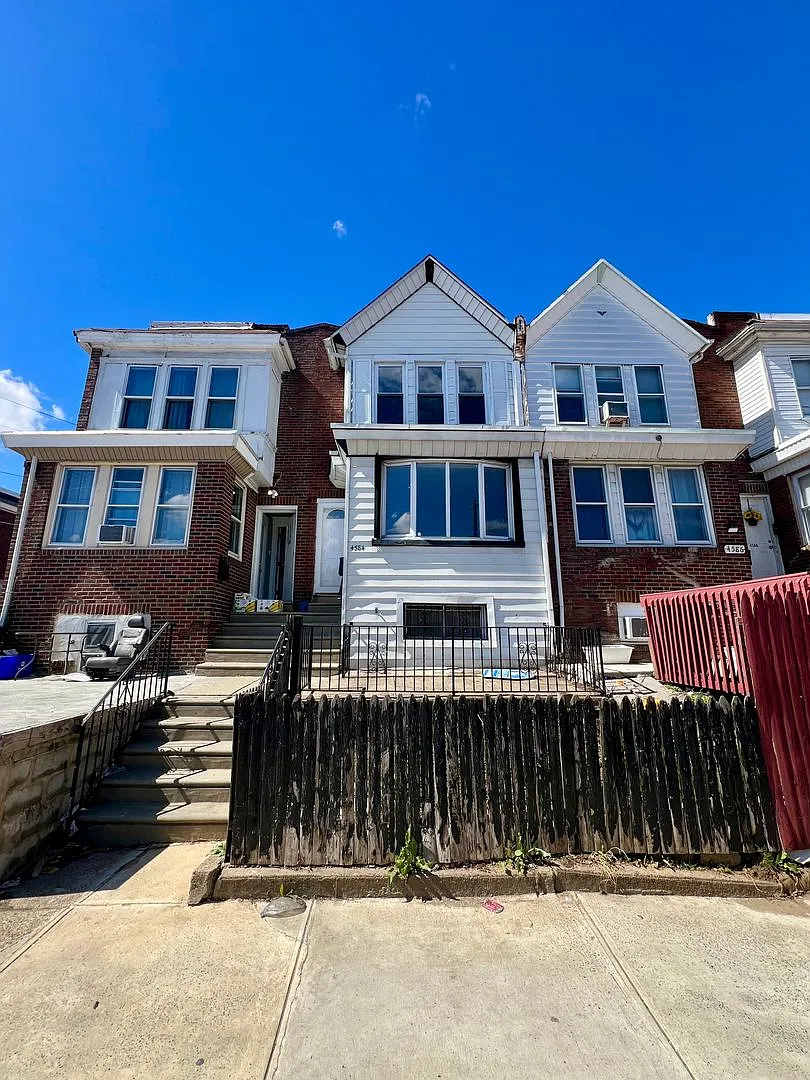 Building Photo - 4584 G St