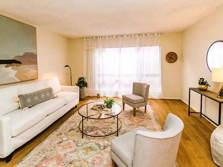 6199 Canterbury Dr #205-1 — Photo 8