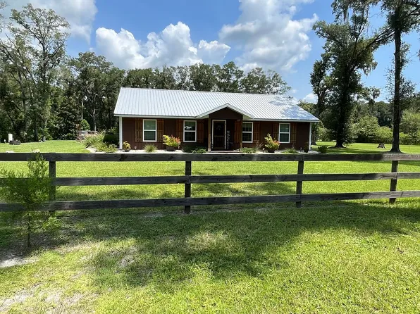 20041 SE 32nd Pl, Morriston, FL 32668