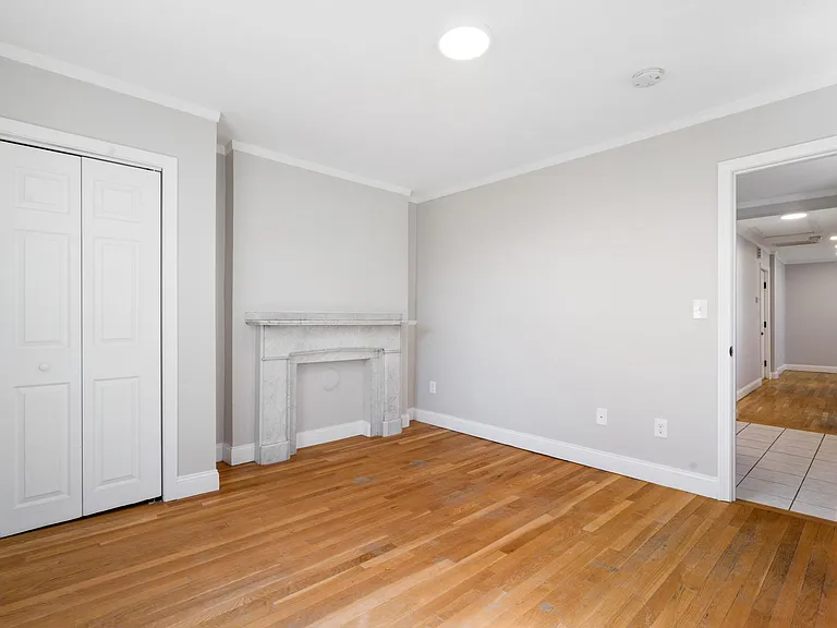 16 Hawthorne St #1 — Photo 11