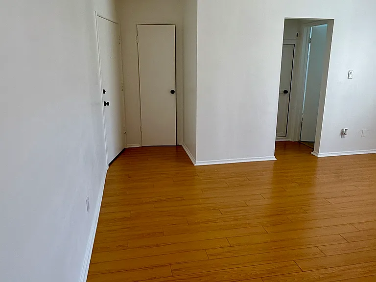 8253 Norton Ave #B8 — Photo 10