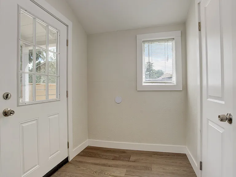 1357 Chase St #2 — Photo 6