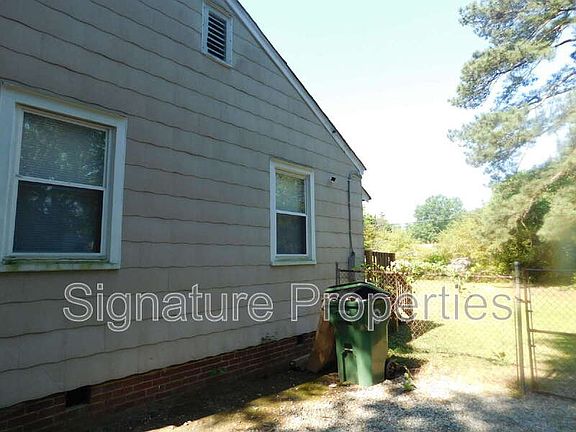 5th image of 718 Yorkshire Dr