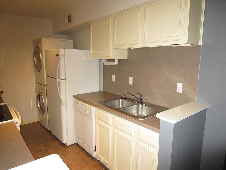 1st image of 1601 S Shepherd Dr APT 228
