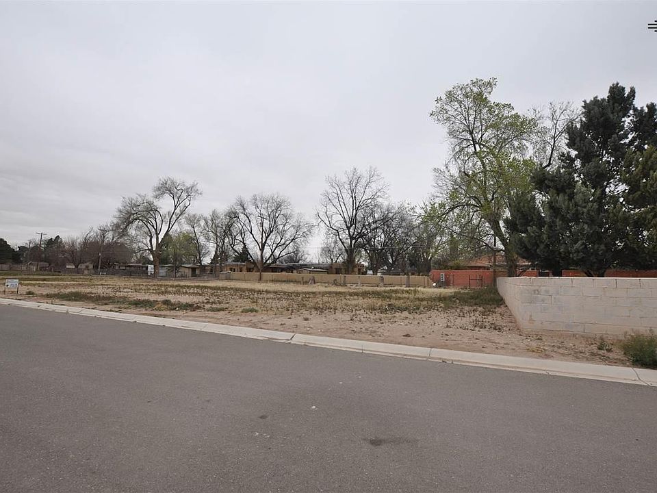1st image of 904 W Catalina Dr