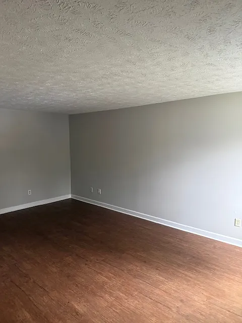2 bed, 1.5 bath, 1200 sqft, $1,350 — Photo 4