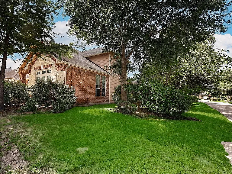 19 Patina Pines Pl — Photo 3