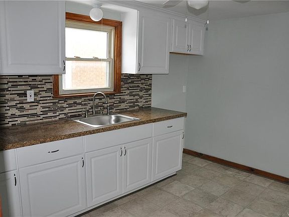 3rd image of 110 Waverly Ave