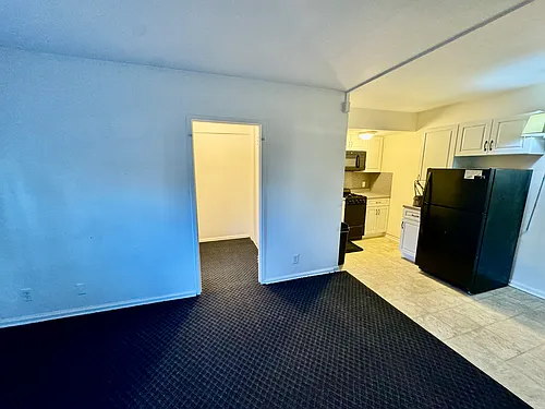 411 Park Pl Photo 1