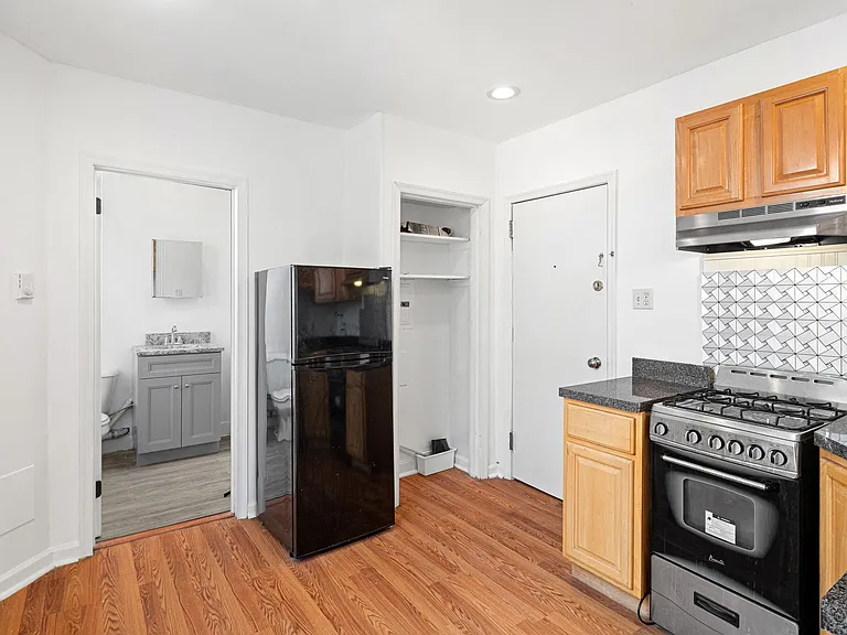 1427 W Ritner St #2F — Photo 2