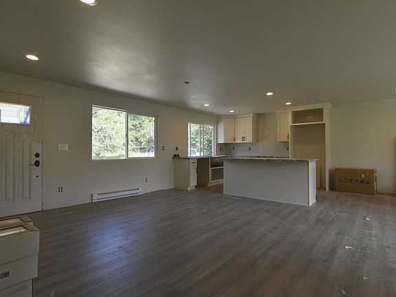 4th image of 14123 292nd Ave NE #A