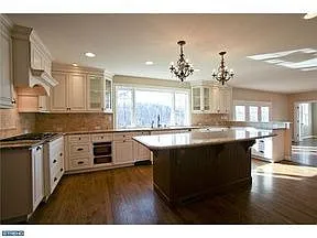 2 Pine Heritage Dr photo 1