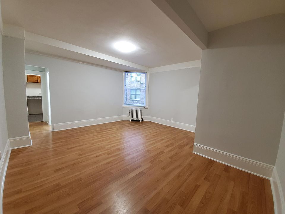 1st image of 142 McAllister St #108