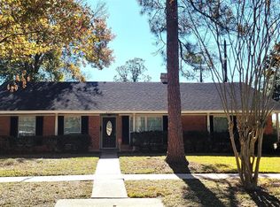 8527 Edgemoor Dr, Houston, TX 77036