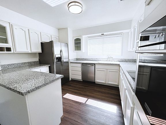 4th image of 2612 La Costa Ct
