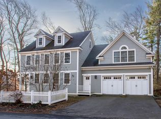 156 N Shore Rd, Hampton, NH 03842